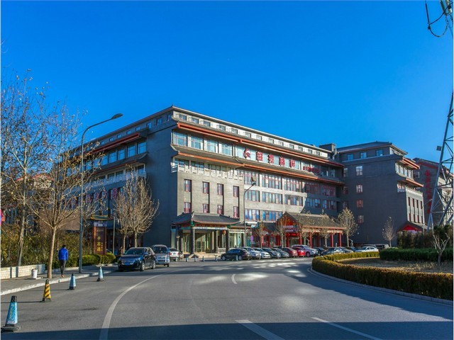 东莞不锈钢振动筛分机图片